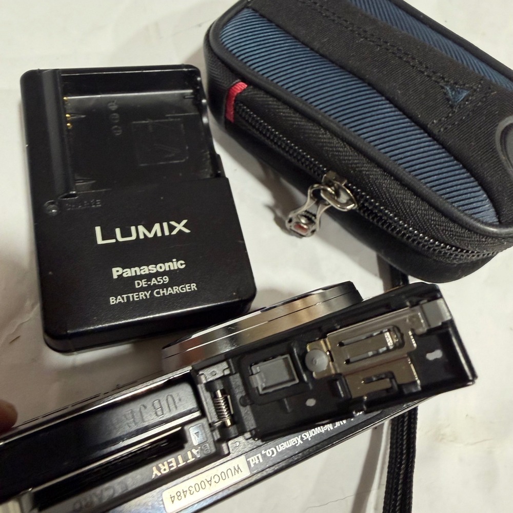 Panasonic Lumix DMC-FH22 Digital Camera 14MP 8x Zoom Black Y2K Digicam Bundle - Picture 12 of 16